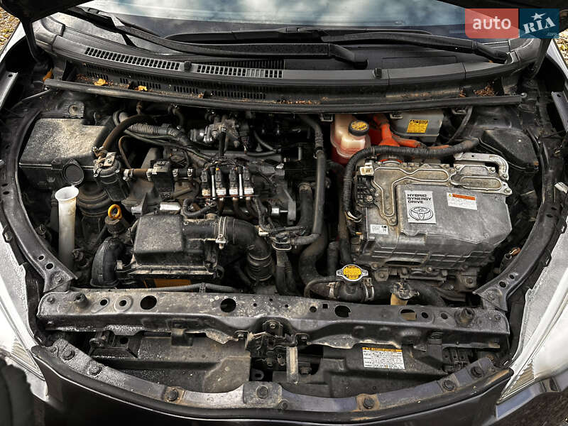 Хэтчбек Toyota Prius C 2014 в Трускавце