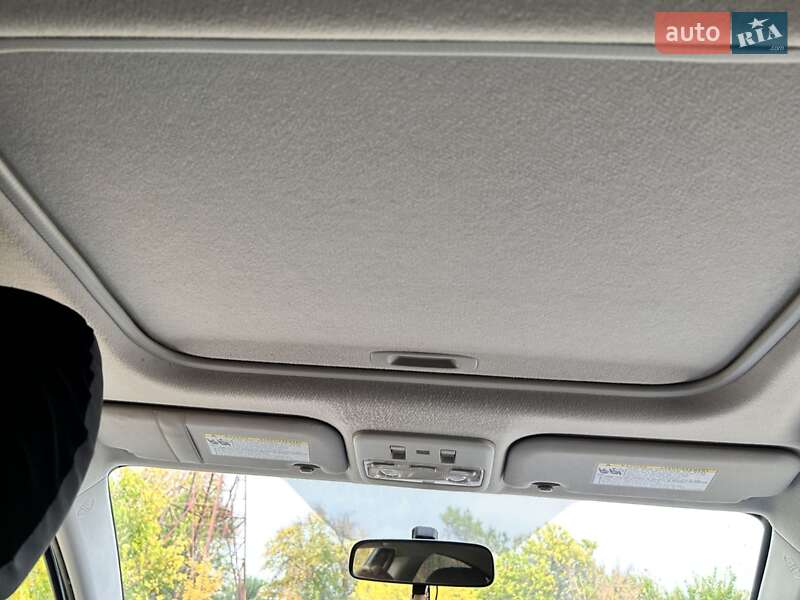 Хэтчбек Toyota Prius C 2012 в Кропивницком