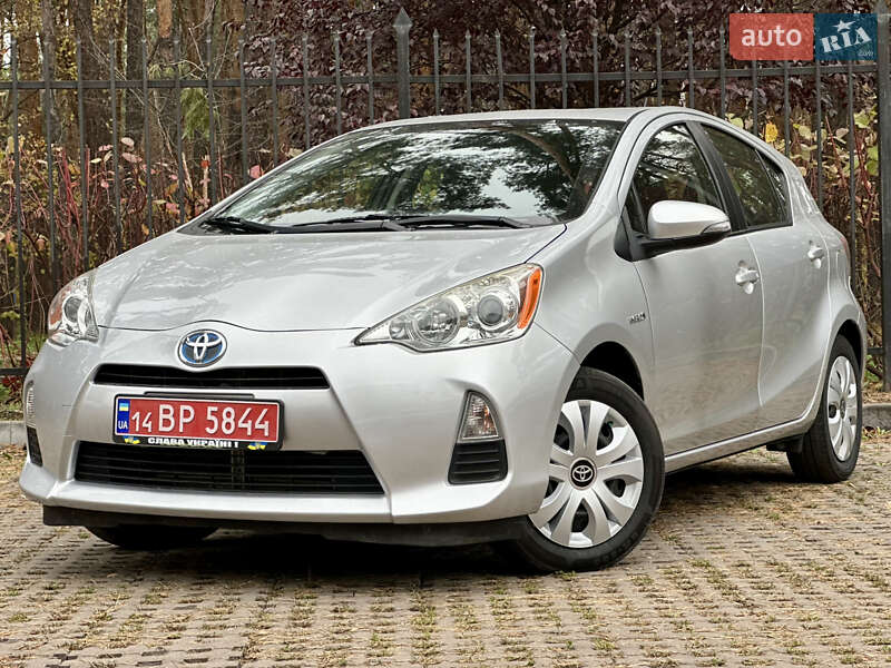 Хэтчбек Toyota Prius C 2014 в Киеве фото 6 Хэтчбек Toyota Prius C 2014 в Киеве