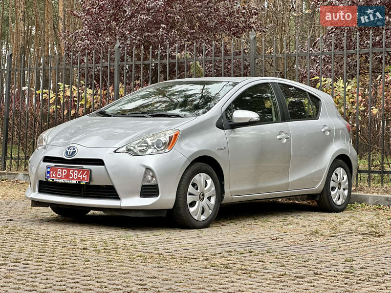 Хэтчбек Toyota Prius C 2014 в Киеве фото 10 Хэтчбек Toyota Prius C 2014 в Киеве
