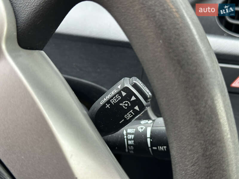 Хэтчбек Toyota Prius C 2014 в Киеве фото 50 Хэтчбек Toyota Prius C 2014 в Киеве