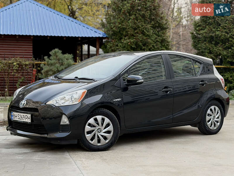 Хетчбек Toyota Prius C 2014 в Одесі фото 3 Хетчбек Toyota Prius C 2014 в Одесі