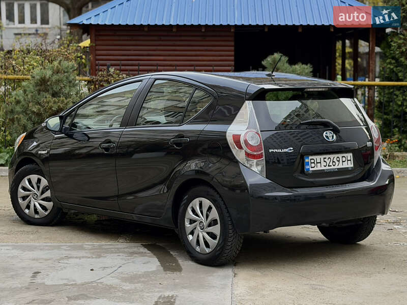 Хетчбек Toyota Prius C 2014 в Одесі фото 6 Хетчбек Toyota Prius C 2014 в Одесі