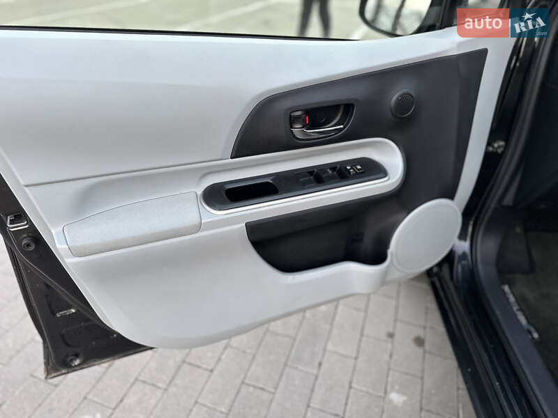 Хетчбек Toyota Prius C 2014 в Одесі фото 29 Хетчбек Toyota Prius C 2014 в Одесі