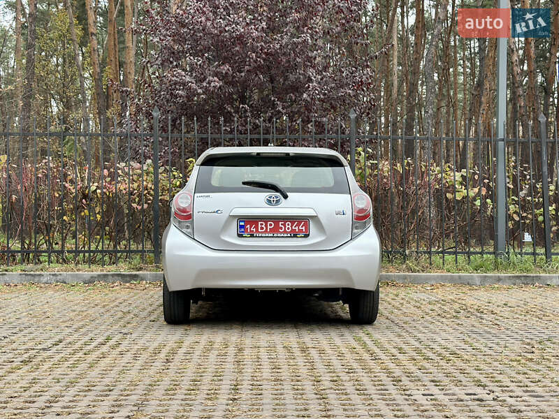 Хэтчбек Toyota Prius C 2014 в Киеве фото 15 Хэтчбек Toyota Prius C 2014 в Киеве