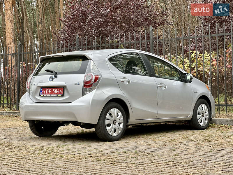 Хэтчбек Toyota Prius C 2014 в Киеве фото 20 Хэтчбек Toyota Prius C 2014 в Киеве