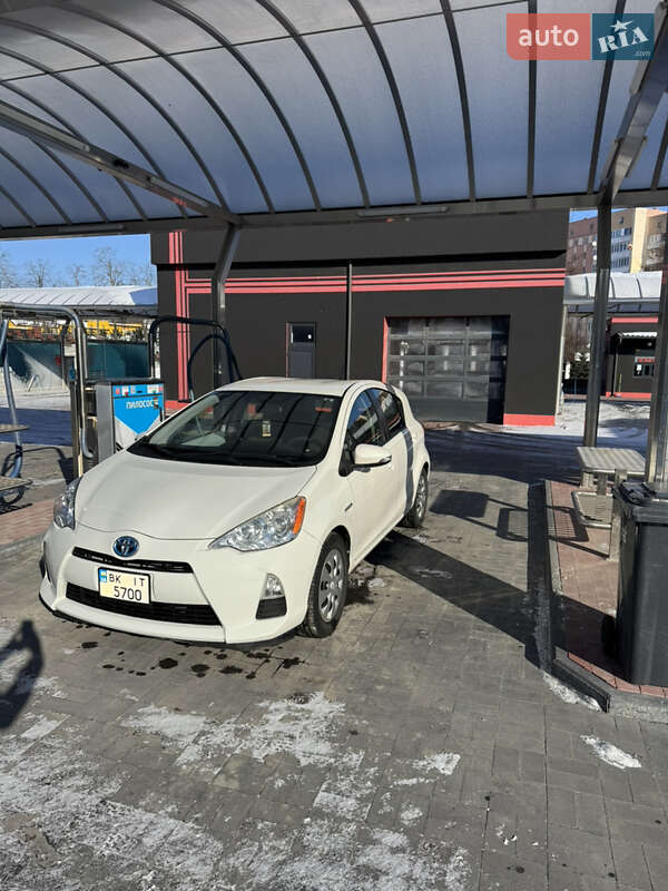 Toyota Prius C 2014