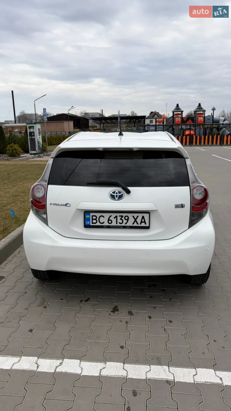 2013 Toyota Prius c - мініатюра 7