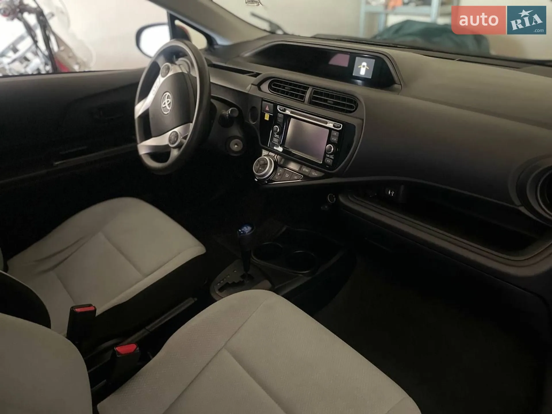 2015 Toyota Prius c - мініатюра 6
