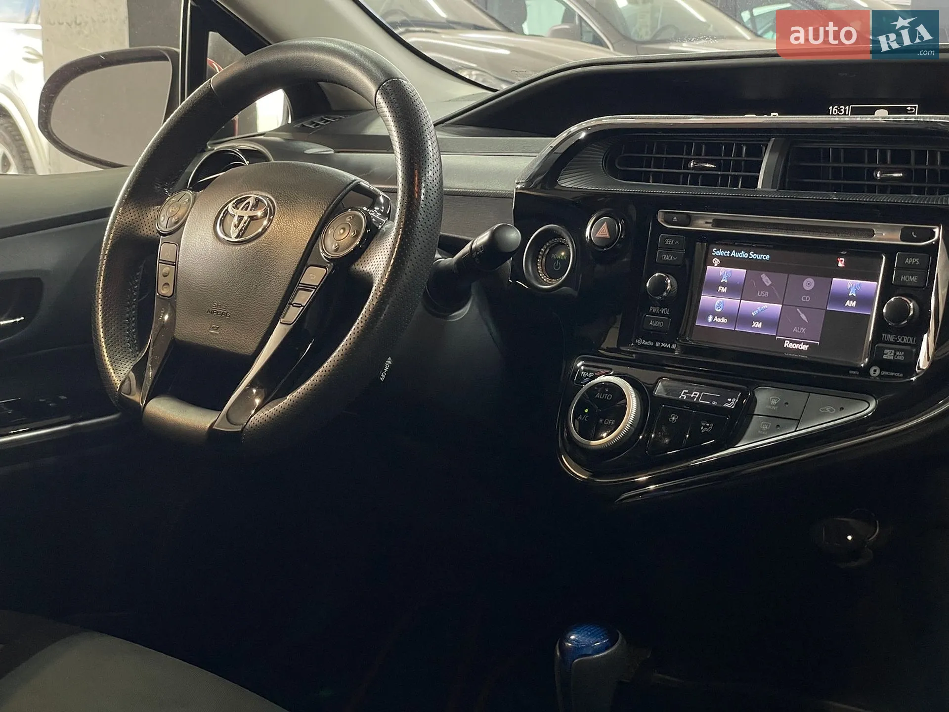 2018 Toyota Prius c - мініатюра 14