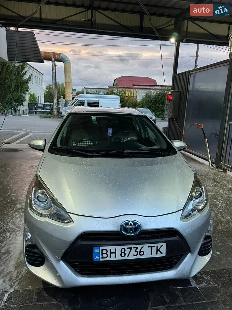 2015 Toyota Prius c - мініатюра 8