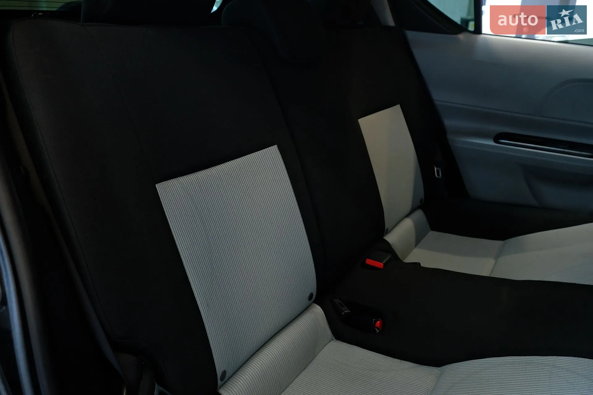 2013 Toyota Prius c - мініатюра 35