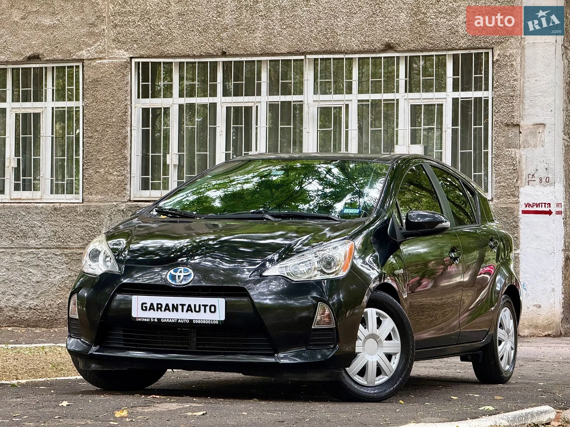2014 Toyota Prius c - мініатюра 16