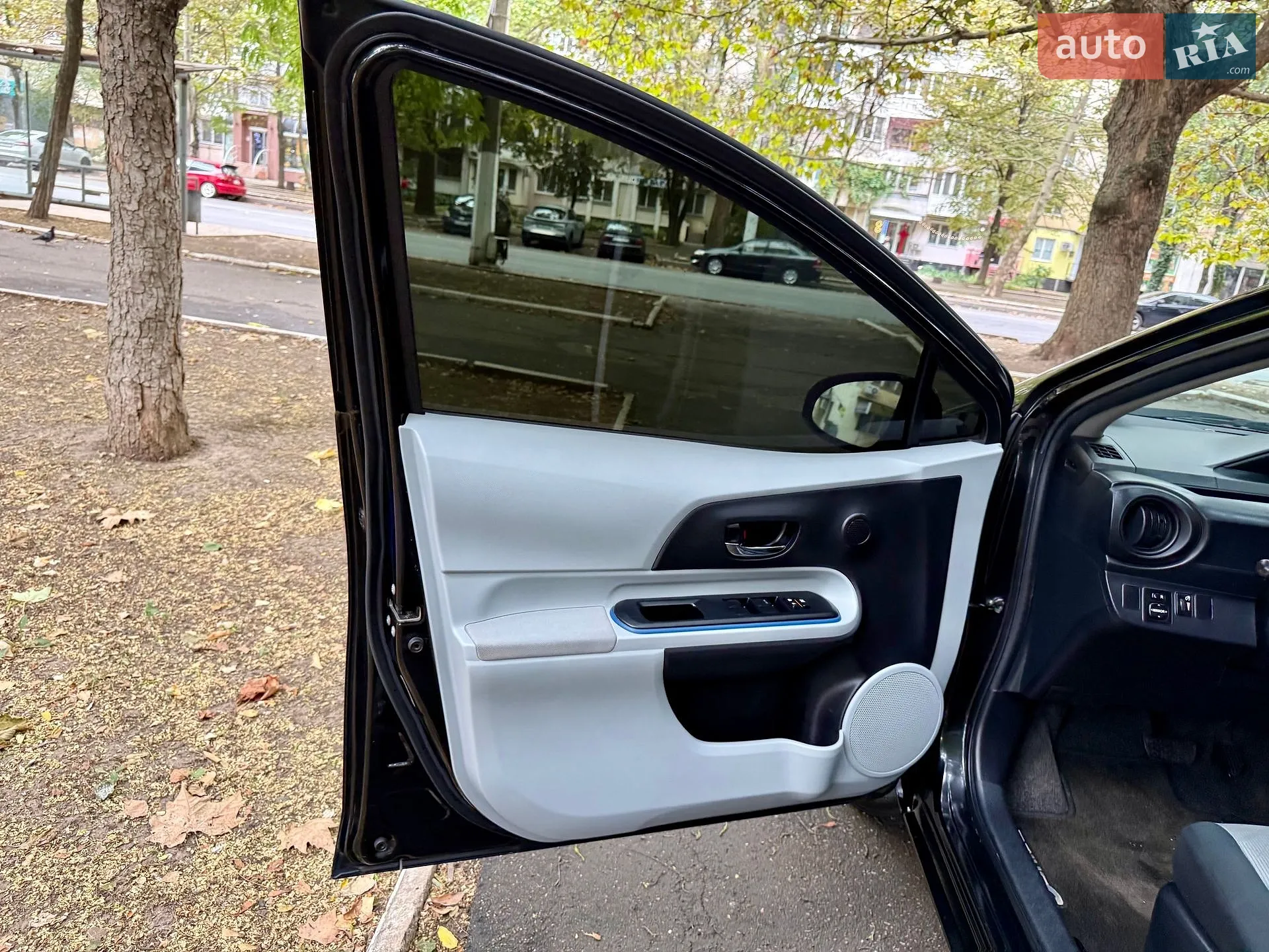 2014 Toyota Prius c - мініатюра 28
