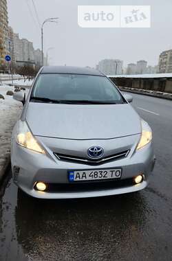 Мінівен Toyota Prius MPV 2012 в Києві