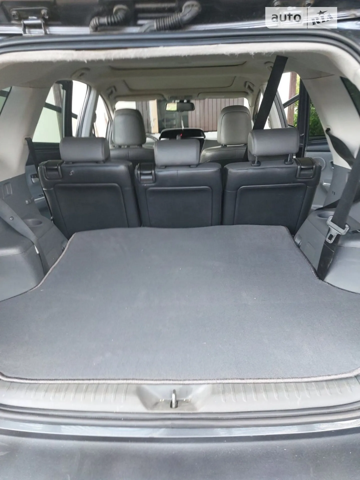 2012 Toyota Prius v (+) - мініатюра 3