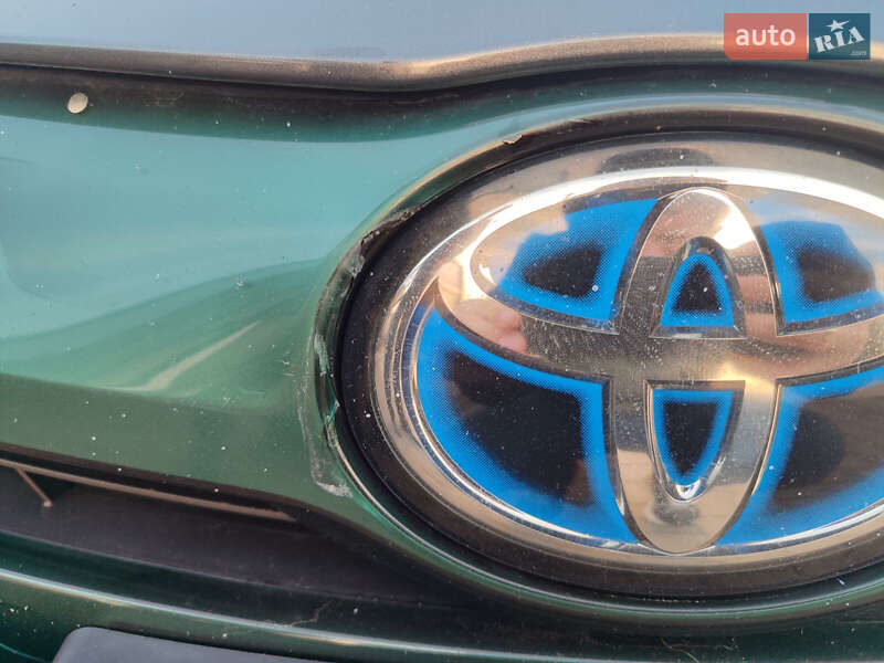 Хетчбек Toyota Prius Prime 2016 в Жовкві