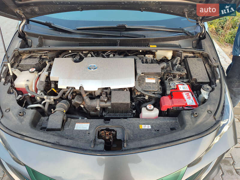 Хетчбек Toyota Prius Prime 2016 в Жовкві