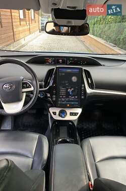 Хэтчбек Toyota Prius Prime 2018 в Косове