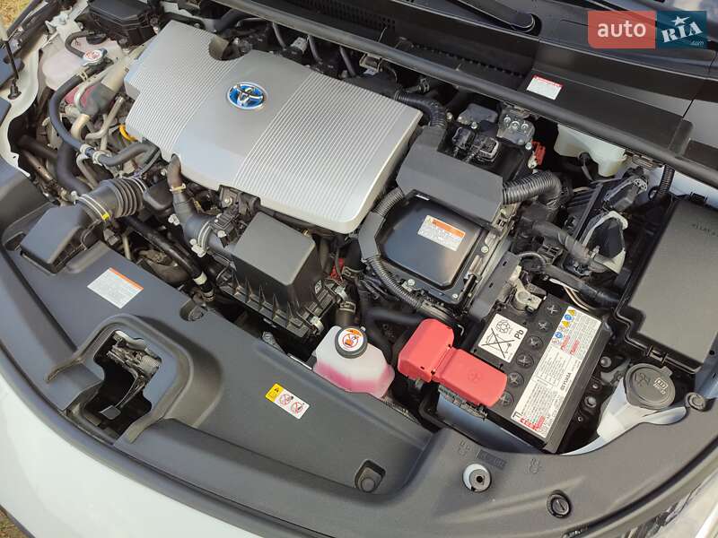 Хэтчбек Toyota Prius Prime 2021 в Днепре