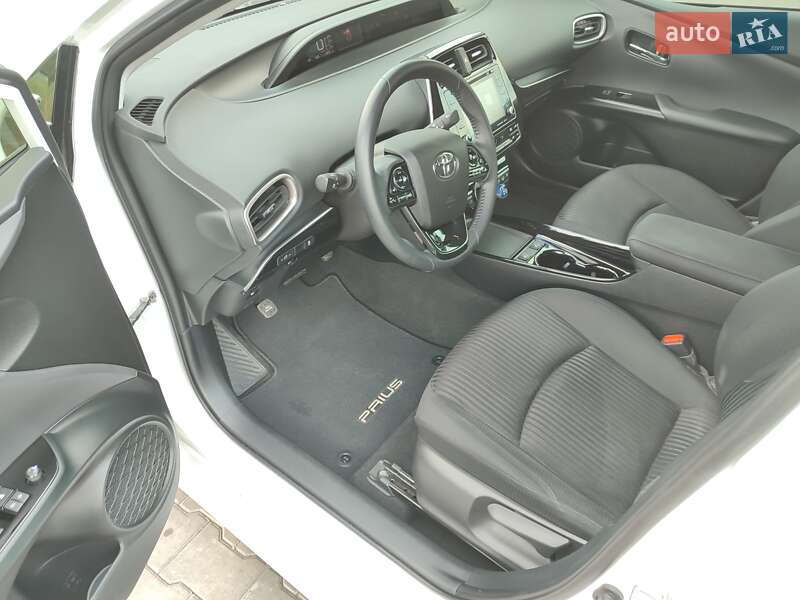 Хэтчбек Toyota Prius Prime 2021 в Днепре