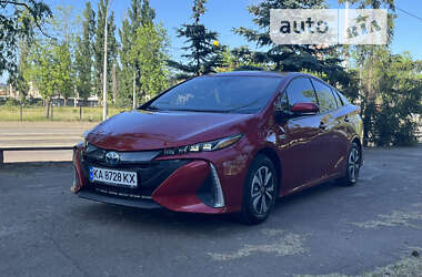 Хэтчбек Toyota Prius Prime 2018 в Киеве