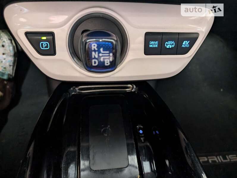 Хэтчбек Toyota Prius Prime 2019 в Днепре