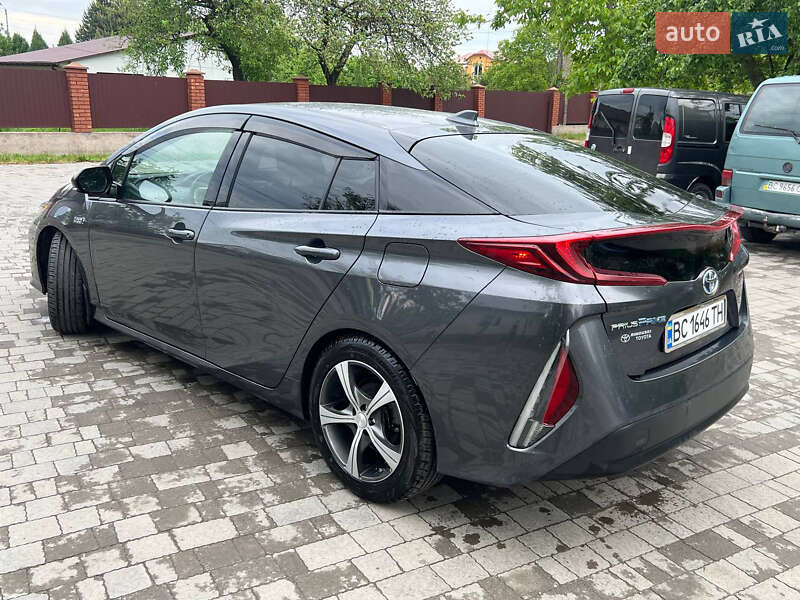 Хэтчбек Toyota Prius Prime 2019 в Самборе