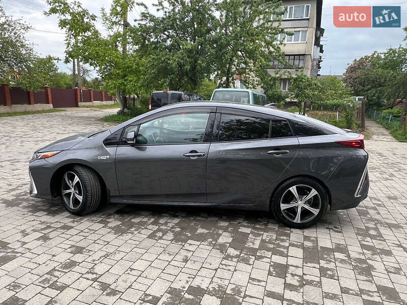 Хэтчбек Toyota Prius Prime 2019 в Самборе