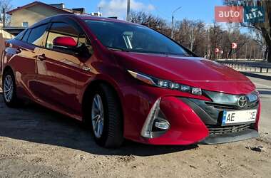 Хетчбек Toyota Prius Prime 2017 в Дніпрі