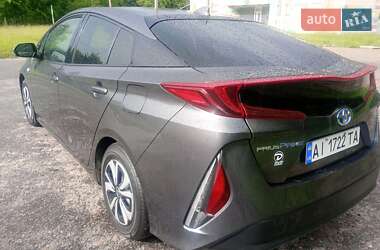 Хетчбек Toyota Prius Prime 2018 в 