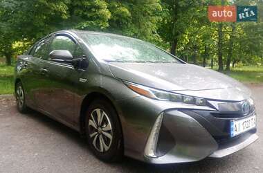 Хетчбек Toyota Prius Prime 2018 в 