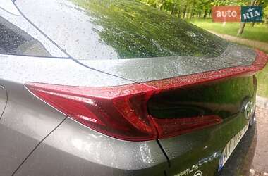 Хетчбек Toyota Prius Prime 2018 в 