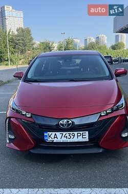 Хэтчбек Toyota Prius Prime 2017 в Киеве