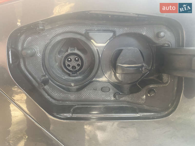 Хетчбек Toyota Prius Prime 2017 в Рівному