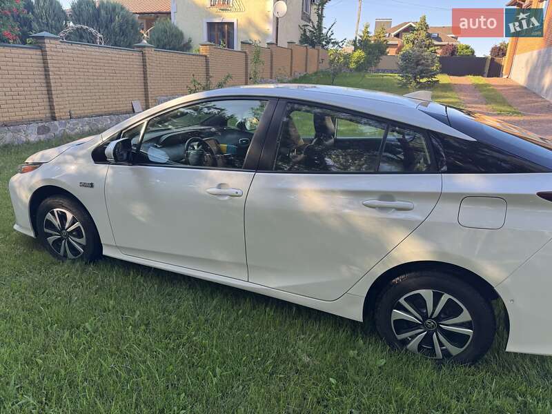 Хетчбек Toyota Prius Prime 2019 в Полтаві