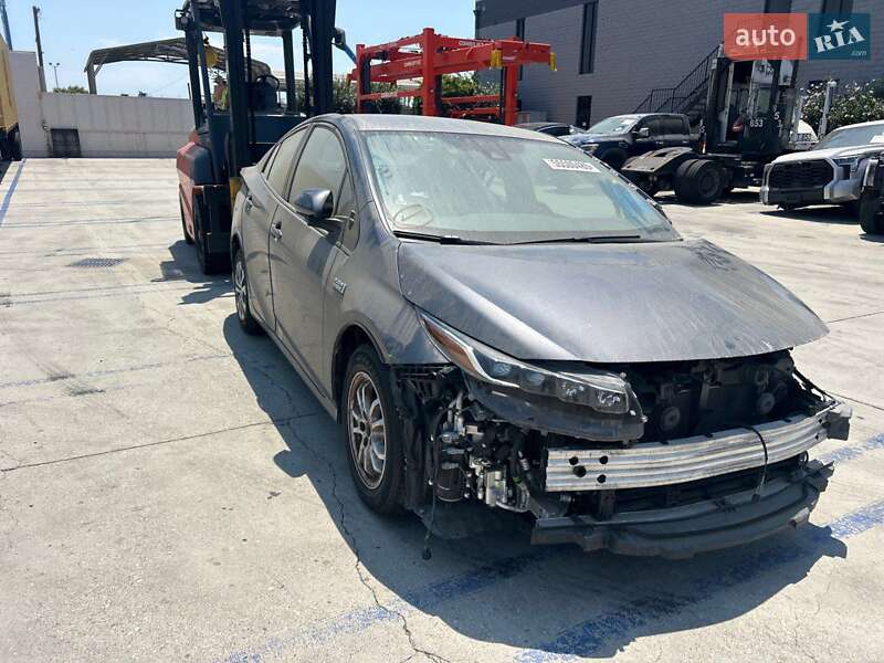 Хетчбек Toyota Prius Prime 2022 в Тернополі
