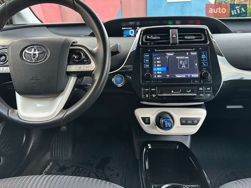 Хэтчбек Toyota Prius Prime 2018 в Киеве фото 9 Хэтчбек Toyota Prius Prime 2018 в Киеве