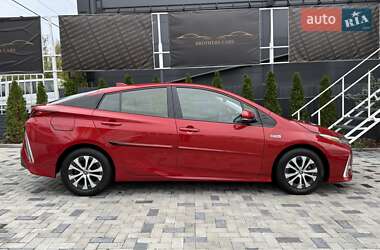 Хэтчбек Toyota Prius Prime 2019 в 