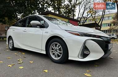 Хэтчбек Toyota Prius Prime 2019 в Киеве
