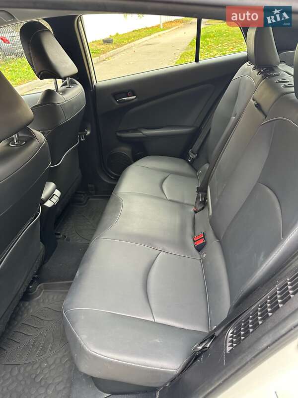 Хэтчбек Toyota Prius Prime 2019 в Киеве