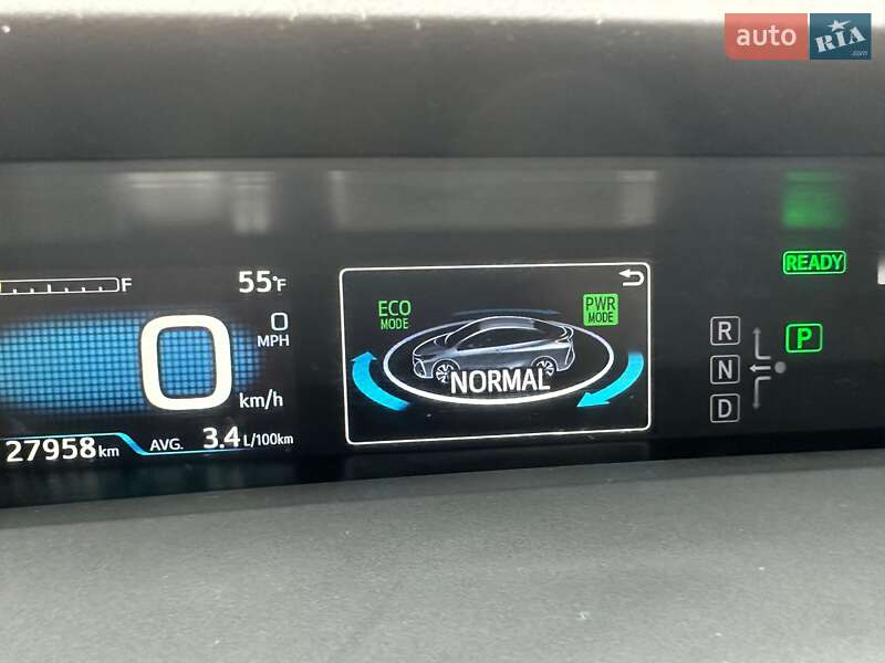 Хэтчбек Toyota Prius Prime 2019 в Киеве