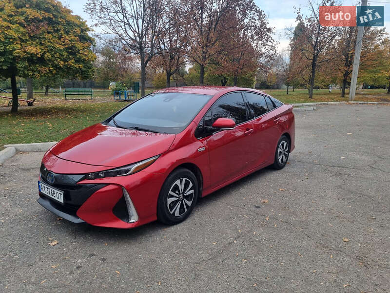 Хетчбек Toyota Prius Prime 2016 в Харкові