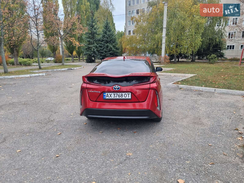 Хетчбек Toyota Prius Prime 2016 в Харкові