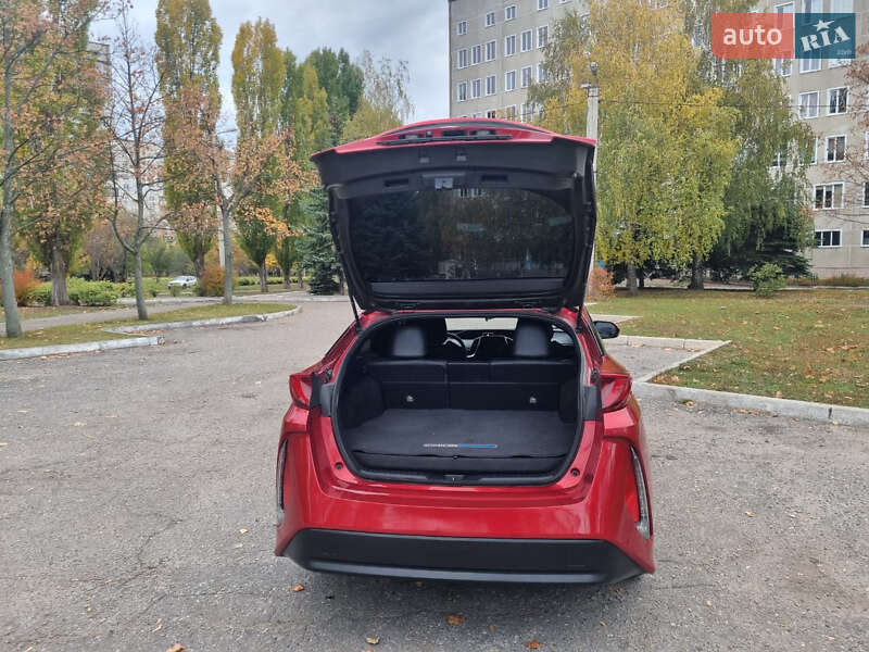 Хетчбек Toyota Prius Prime 2016 в Харкові