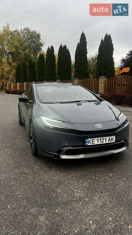 Хэтчбек Toyota Prius Prime 2023 в Днепре фото 3 Хэтчбек Toyota Prius Prime 2023 в Днепре