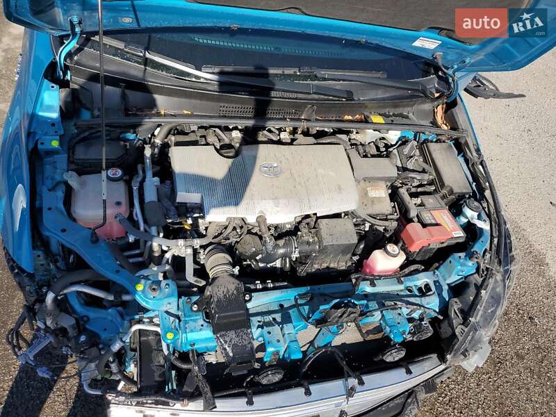 Хэтчбек Toyota Prius Prime 2017 в Львове фото 11 Хэтчбек Toyota Prius Prime 2017 в Львове