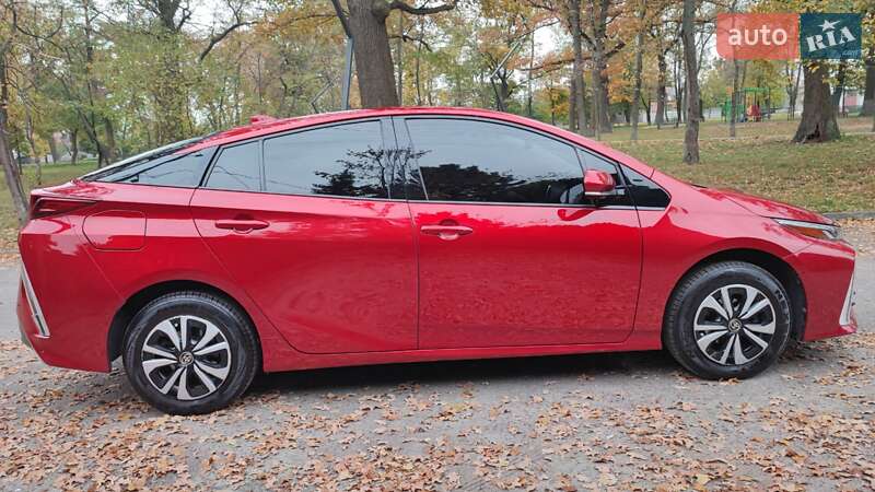 Хэтчбек Toyota Prius Prime 2016 в Харькове фото 11 Хэтчбек Toyota Prius Prime 2016 в Харькове