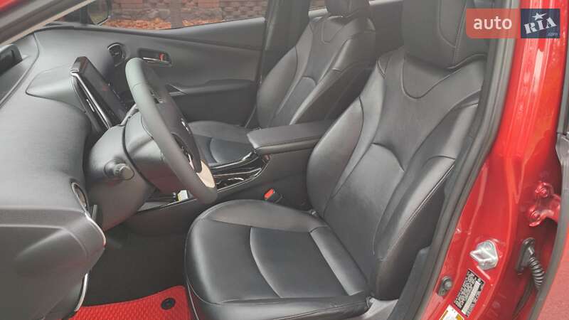 Хэтчбек Toyota Prius Prime 2016 в Харькове фото 20 Хэтчбек Toyota Prius Prime 2016 в Харькове