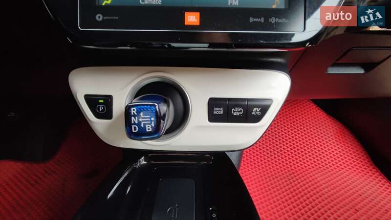 Хэтчбек Toyota Prius Prime 2016 в Харькове фото 29 Хэтчбек Toyota Prius Prime 2016 в Харькове